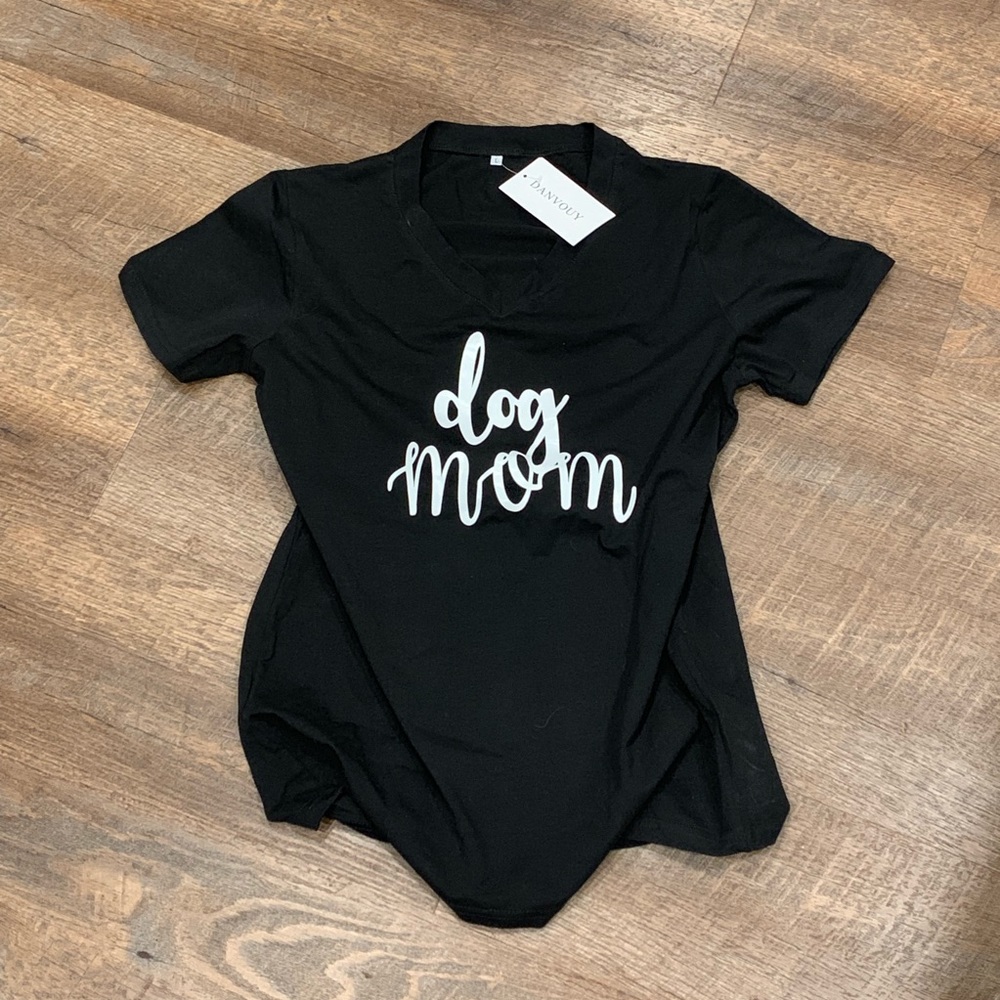 Dog Mom Tee